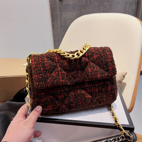 luxury designer women's handbag bag tweed woolen material chain single shoulder cross-body bag carrying braided leather strap hardware
luxury designer women's handbag bag tweed woolen material chain single shoulder cross-body bag carrying braided leather strap hardware