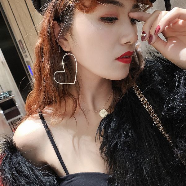 european and american splendid diamond hollow heart-shaped earrings womens korean trendy elegant earrings personal influencer long eardrop, Golden
european and american splendid diamond hollow heart-shaped earrings womens korean trendy elegant earrings personal influencer long eardrop, Golden