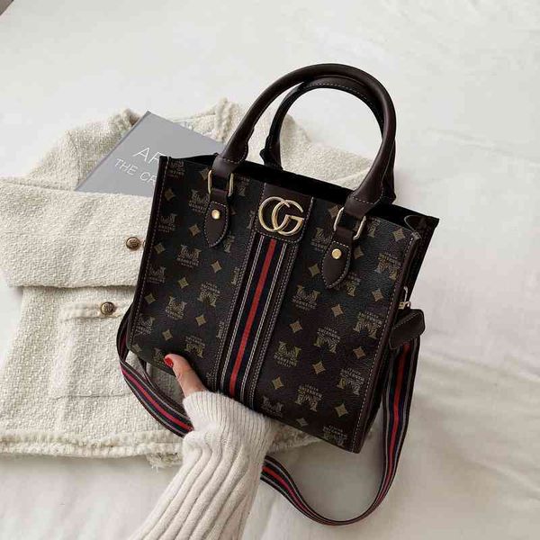 2022 luxury bags large capacity bag women's spring leisure handbag net red texture broadband messenger bag
2022 luxury bags large capacity bag women's spring leisure handbag net red texture broadband messenger bag