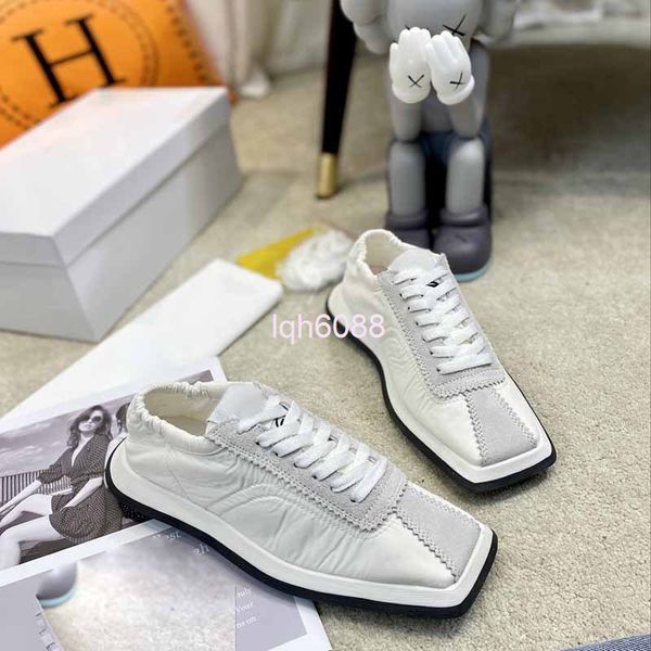 dress shoes simple design small white shoes flat bottom breathable soft thin comfortable lightweight lace up sneakers women's, Black
dress shoes simple design small white shoes flat bottom breathable soft thin comfortable lightweight lace up sneakers women's, Black