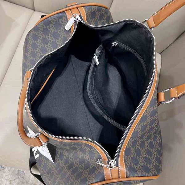 2022 trendy fashion design ladies bags factory direct clothing 2022 triomphe portable large capacity travel shoulder
2022 trendy fashion design ladies bags factory direct clothing 2022 triomphe portable large capacity travel shoulder