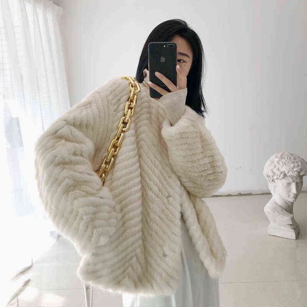 women 2022 winter fashion imitation mink fur coats female short o-neck overcoats ladies solid color faux fur warm jackets g157 t220810, Black
women 2022 winter fashion imitation mink fur coats female short o-neck overcoats ladies solid color faux fur warm jackets g157 t220810, Black
