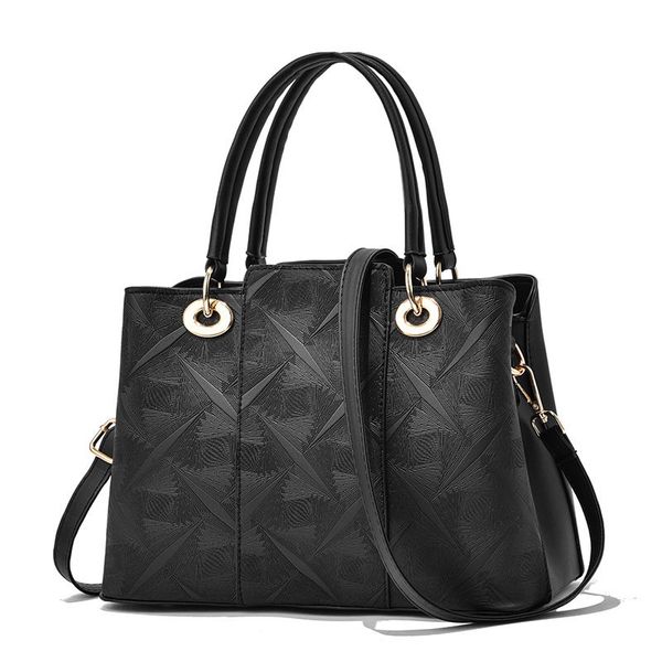 2022 latest women's bags leather large-capacity handbag high-end embroidered shoulder bag messenger bag 
2022 latest women's bags leather large-capacity handbag high-end embroidered shoulder bag messenger bag