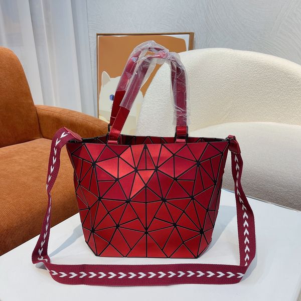 the new handbags luxury women designer shopping bags shoulder crossbody bag banquet wallet tote handbag 001
the new handbags luxury women designer shopping bags shoulder crossbody bag banquet wallet tote handbag 001