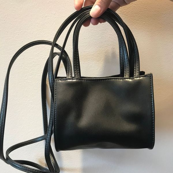 luxury designers handbags lady crossbody bag women tote shoulder bags solid color handbag purse wallet clutch crossbody letters pocket shopp, Red;black
luxury designers handbags lady crossbody bag women tote shoulder bags solid color handbag purse wallet clutch crossbody letters pocket shopp, Red;black