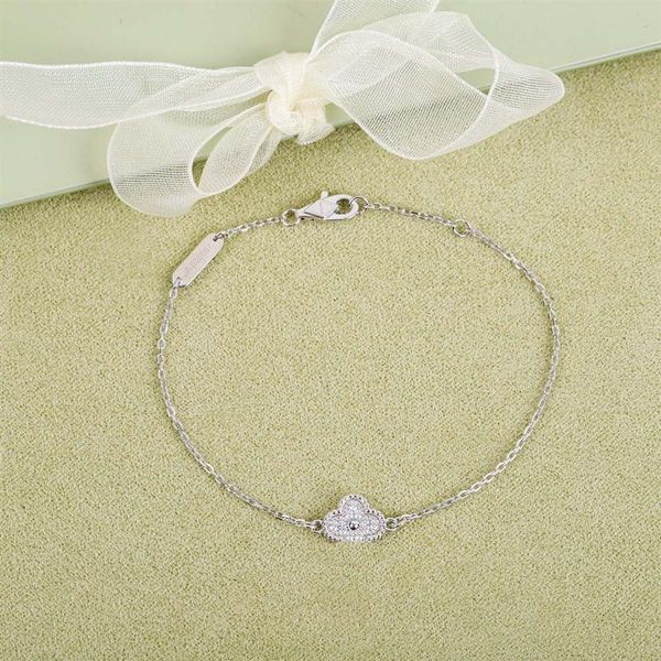 s925 silver mini flower bracelet with all diamond for women wedding jewelry gift web1152775
s925 silver mini flower bracelet with all diamond for women wedding jewelry gift web1152775