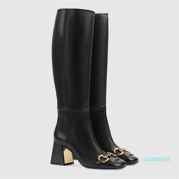 2021 designers latest slide fashion long tube womens leather boots classic metal button thick heel luxury customization 35-41203r, Black
2021 designers latest slide fashion long tube womens leather boots classic metal button thick heel luxury customization 35-41203r, Black