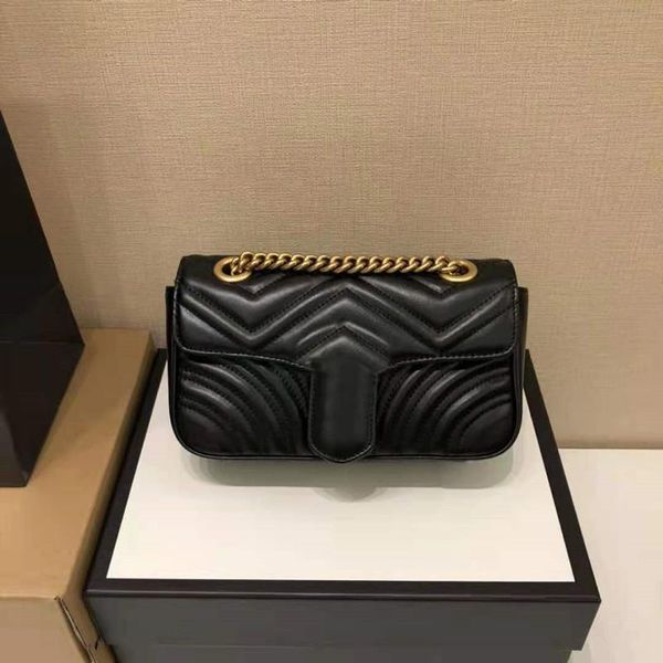 wavy love chain vintage lady bag can be carried on one shoulder/diagonal across /black pink white and other colors
wavy love chain vintage lady bag can be carried on one shoulder/diagonal across /black pink white and other colors
