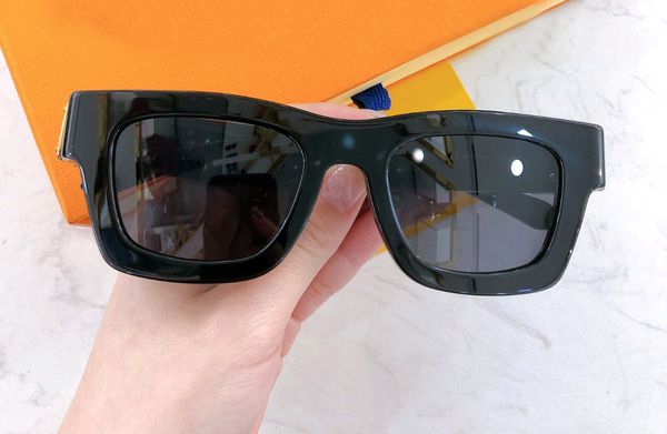 cool men square sunglasses gold black/dark grey lens sport sun glasses squared full rim, White;black
cool men square sunglasses gold black/dark grey lens sport sun glasses squared full rim, White;black
