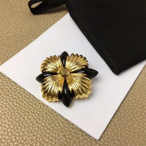 

brand fashion jewelry vintage camellia flower style black flower brooch sweater brooche flower pearl fashon camellia brooches 20101934179, Gray