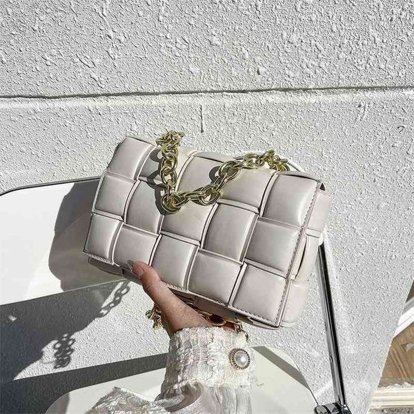 original edition brand handbags venetas's designer bag bottegass family 2022 spring chain satchel velvet woven pillow bag lady
original edition brand handbags venetas's designer bag bottegass family 2022 spring chain satchel velvet woven pillow bag lady