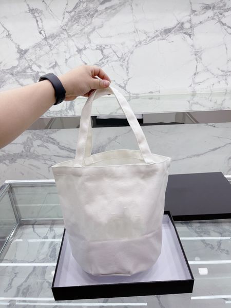 latest style camellia series white canvas shopping bag one shoulder handbag fashion mommy bagletter
latest style camellia series white canvas shopping bag one shoulder handbag fashion mommy bagletter