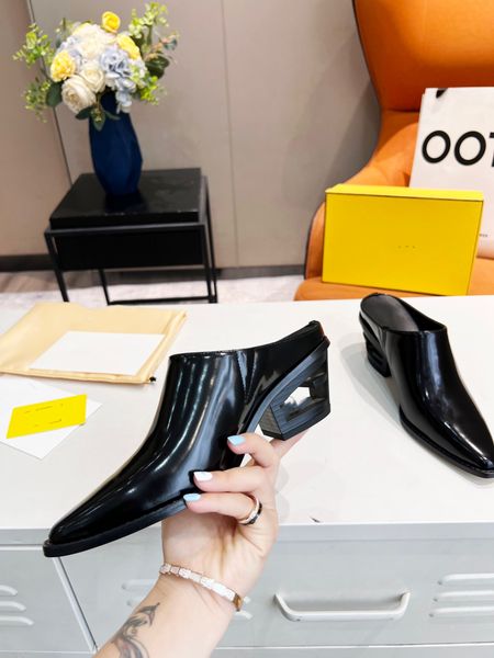 slide designer sandals womens mens slippers flip flops luxury flat thick bottom embroidery printed jelly rubber leather women 0609, Black
slide designer sandals womens mens slippers flip flops luxury flat thick bottom embroidery printed jelly rubber leather women 0609, Black