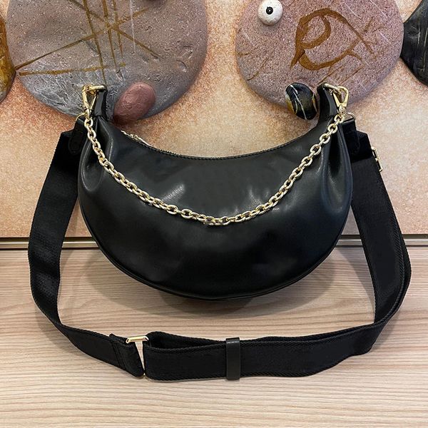 designer leather embroidery chain one shoulder crossbody bag ladies new dinner clutch fashion multifunctional casual
designer leather embroidery chain one shoulder crossbody bag ladies new dinner clutch fashion multifunctional casual