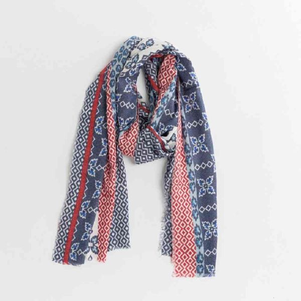 scarf in autumn and winter female korean dongdamen imitation cashmere double-sided scarf thickened warm and versatile shawl, Blue;gray
scarf in autumn and winter female korean dongdamen imitation cashmere double-sided scarf thickened warm and versatile shawl, Blue;gray