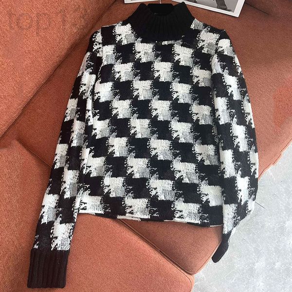 women's knits & tees designer zhang ruonan's same 2022 early spring new product d house black and white chessboard plaid cashmere
women's knits & tees designer zhang ruonan's same 2022 early spring new product d house black and white chessboard plaid cashmere