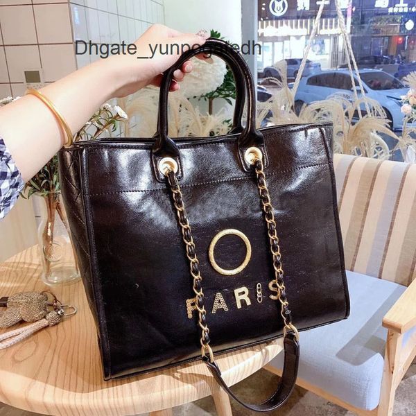 fashion brand women's handbags evening bags ch luxury metal badge tote bag designer small mini beach handbag female capacity large leat, Black;red
fashion brand women's handbags evening bags ch luxury metal badge tote bag designer small mini beach handbag female capacity large leat, Black;red