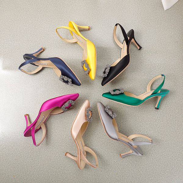 ladies classic sandals by the majority of female stars attention and love, beautiful appearance, comfortable foot feeling, seven colors can, Black
ladies classic sandals by the majority of female stars attention and love, beautiful appearance, comfortable foot feeling, seven colors can, Black