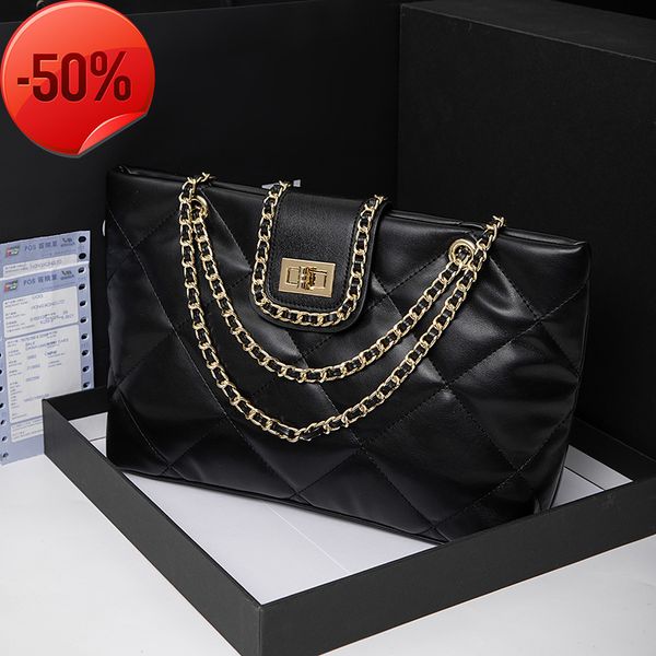luxury designer bags fashion luxury designerbag women's korean version 2022 spring new one shoulder armpit large capacity commuter chai
luxury designer bags fashion luxury designerbag women's korean version 2022 spring new one shoulder armpit large capacity commuter chai