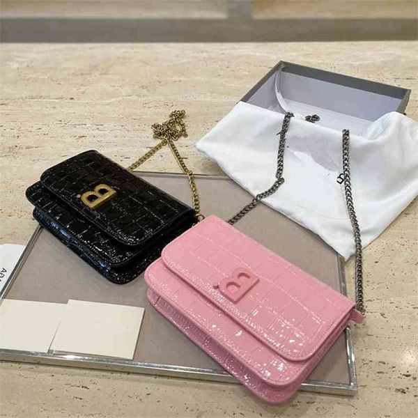 handbags autumn balencigasss designer balencaigass and winter b-button patent crocodile pattern leather barbie powder small square bag singl
handbags autumn balencigasss designer balencaigass and winter b-button patent crocodile pattern leather barbie powder small square bag singl