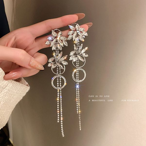 925 silver stud rhinestone-encrusted flower tassel earrings long european and american face slimming personalized eardrops all-match design, Golden
925 silver stud rhinestone-encrusted flower tassel earrings long european and american face slimming personalized eardrops all-match design, Golden