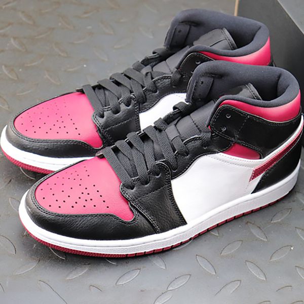 designer shoes jumpman 1smen women og mid basketball luxury designer mens womens black white red casual trainers coach sneakers
designer shoes jumpman 1smen women og mid basketball luxury designer mens womens black white red casual trainers coach sneakers