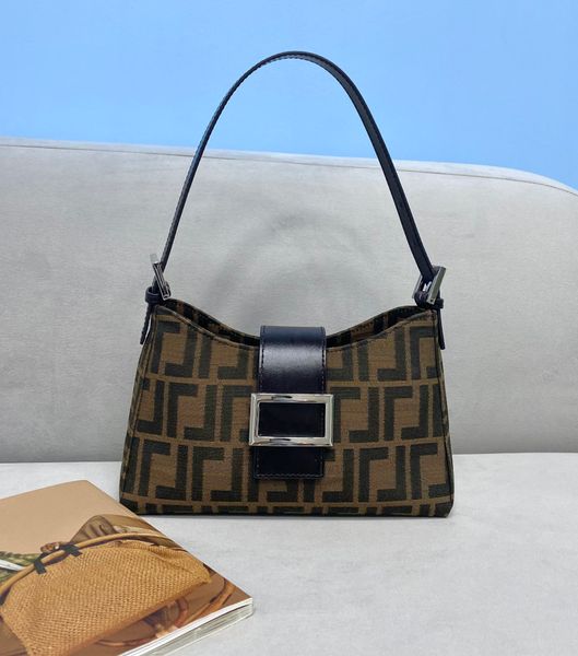 luxurys designers womens handbag shoulder bag shopping bags classic canvas alphabet printing lady outdoor travel classic tote purse
luxurys designers womens handbag shoulder bag shopping bags classic canvas alphabet printing lady outdoor travel classic tote purse