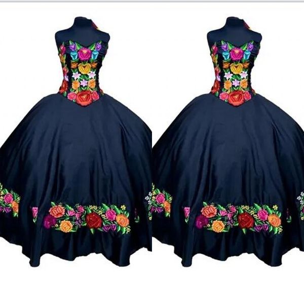 2022 vinatge black quinceanera dresses embroidered sweetheart corset satin ball gown prom sweet 16 dress pageant formal evening gowns, Blue;red
2022 vinatge black quinceanera dresses embroidered sweetheart corset satin ball gown prom sweet 16 dress pageant formal evening gowns, Blue;red