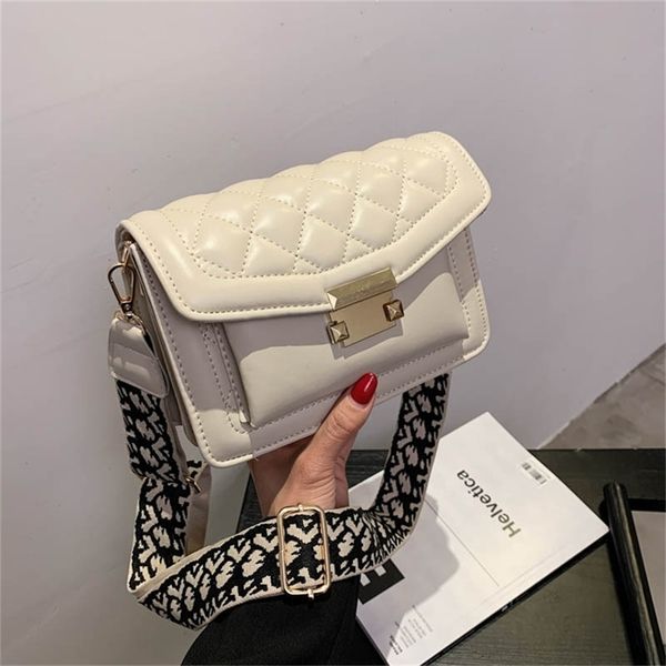 small women's new trend lingge embroidered thread solid color small square wide belt single wholesale design purses online
small women's new trend lingge embroidered thread solid color small square wide belt single wholesale design purses online