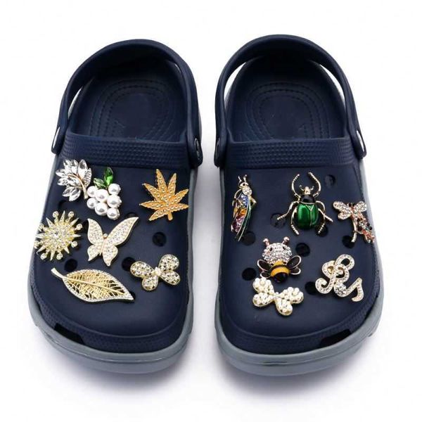 pretty classic alloy rhinestone shoe charms rose dragonfly insect owl for clog shoe custom clog charms decoration for kids, White;pink
pretty classic alloy rhinestone shoe charms rose dragonfly insect owl for clog shoe custom clog charms decoration for kids, White;pink