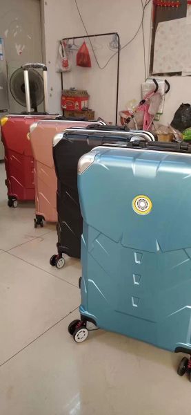 2luggage portable trolley travel backpack travel bag with wheels women handbags lightweight large capacity suitcase carry-on bags designer a
2luggage portable trolley travel backpack travel bag with wheels women handbags lightweight large capacity suitcase carry-on bags designer a