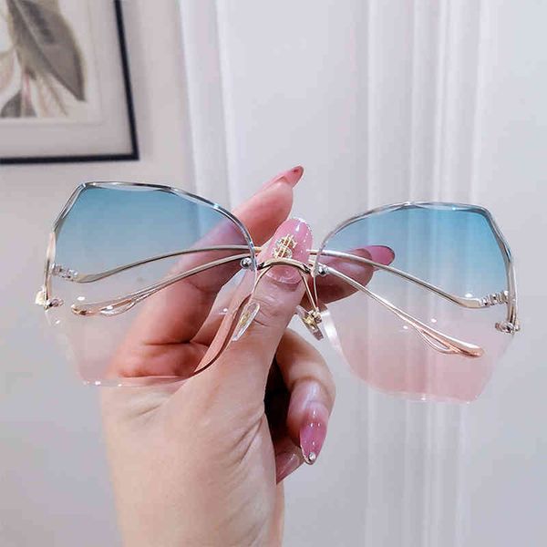 2022 fashion sunglass women zonnebril de femme luxe glass decorativos brand eyeglasses sun glasses for men uv400, White;black
2022 fashion sunglass women zonnebril de femme luxe glass decorativos brand eyeglasses sun glasses for men uv400, White;black