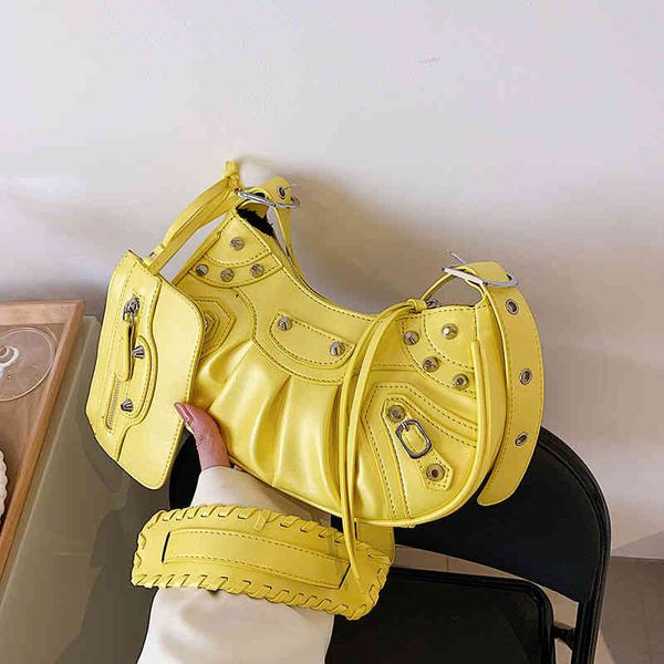 minority design bag female spring and autumn fashion net red pop one shoulder locomotive foreign style dumpling bag messenger
minority design bag female spring and autumn fashion net red pop one shoulder locomotive foreign style dumpling bag messenger