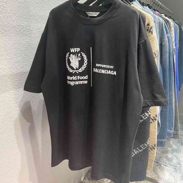balencigas t shirts designer fashion highest version family's year early spring classic, White;black
balencigas t shirts designer fashion highest version family's year early spring classic, White;black