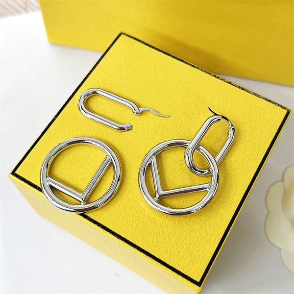 designer large earrings fashion gold for women with gift box luxury jewelry pearl circle lady earring high quality, Golden;silver
designer large earrings fashion gold for women with gift box luxury jewelry pearl circle lady earring high quality, Golden;silver