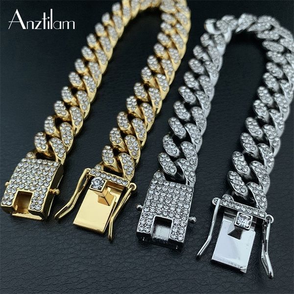 highquality 51g hip hop full aaa stone bling iced out pave mens bracelet miami cuban link chain bracelets for men jewelry 220726, Golden;silver
highquality 51g hip hop full aaa stone bling iced out pave mens bracelet miami cuban link chain bracelets for men jewelry 220726, Golden;silver