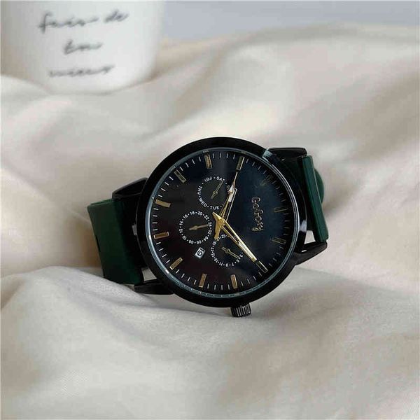 watch women's korean tt neutral fashion leisure leather waterproof strap net red watch, Slivery;golden
watch women's korean tt neutral fashion leisure leather waterproof strap net red watch, Slivery;golden