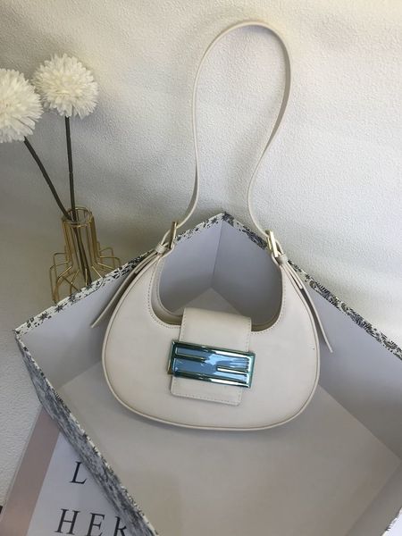 luxurys designers bags women handbag messenger bag leather elegant shoulder crossbody shopping purse fashion totes
luxurys designers bags women handbag messenger bag leather elegant shoulder crossbody shopping purse fashion totes