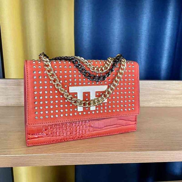 fashion women's new high-quality versatile bag luxury designer t family autumn and winter handbags fashion chain studded single shoulde
fashion women's new high-quality versatile bag luxury designer t family autumn and winter handbags fashion chain studded single shoulde