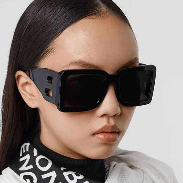 designer ray cycle luxurious adita quay fashion sunglasses womans mens new personalized modern leg hollow b shaped big frame square cross bo, White;black
designer ray cycle luxurious adita quay fashion sunglasses womans mens new personalized modern leg hollow b shaped big frame square cross bo, White;black