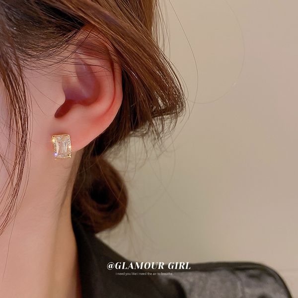 real gold electroplated silver needle micro inlaid zircon curved korean design sense niche earrings graceful eardrop, Golden
real gold electroplated silver needle micro inlaid zircon curved korean design sense niche earrings graceful eardrop, Golden
