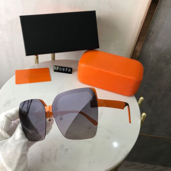 2023 new fashion brand sunglasses male and female polarized luxury outdoor designer sunglassess, White;black
2023 new fashion brand sunglasses male and female polarized luxury outdoor designer sunglassess, White;black