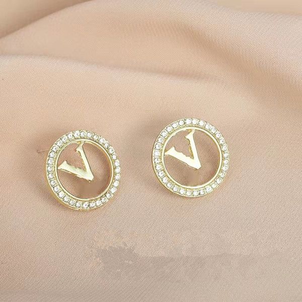 gold silver diamond heart cutout exaggerated stud titanium steel european american stud letter v earrings women ladies designer luxury coupl, Golden;silver
gold silver diamond heart cutout exaggerated stud titanium steel european american stud letter v earrings women ladies designer luxury coupl, Golden;silver