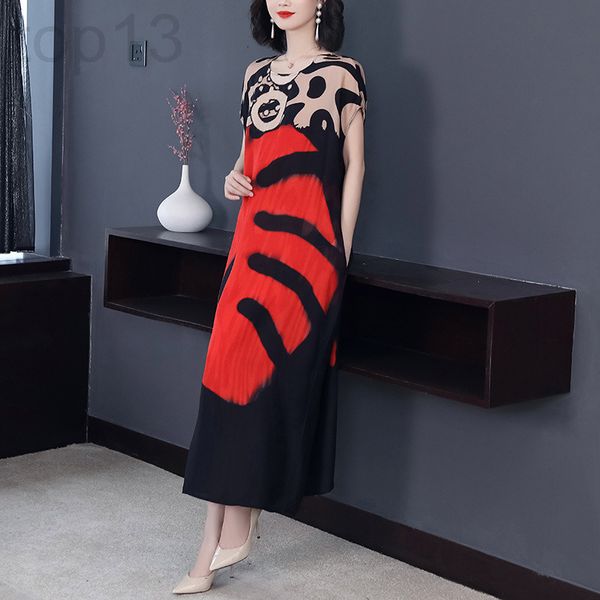 casual dresses designer large size silk print dress new summer literary loose large version slim temperament national style t9ah, Black;gray
casual dresses designer large size silk print dress new summer literary loose large version slim temperament national style t9ah, Black;gray