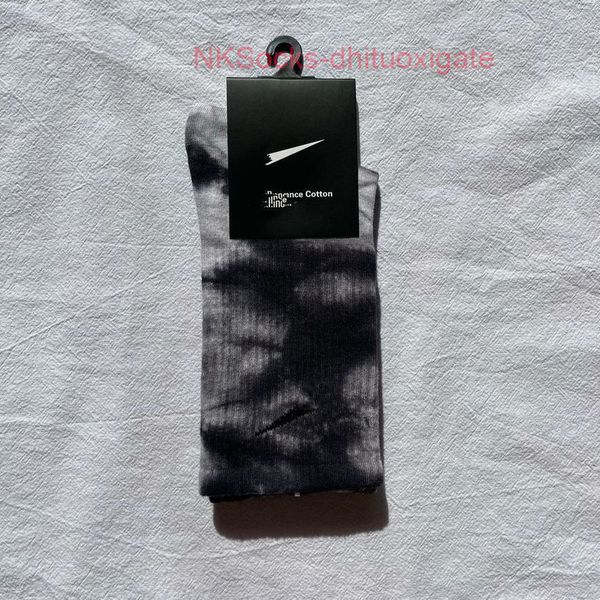 fashion men's classic socks hook brand cotton tie dyed long tube street couple middle moisture absorption sock men women luxury medium, Black
fashion men's classic socks hook brand cotton tie dyed long tube street couple middle moisture absorption sock men women luxury medium, Black