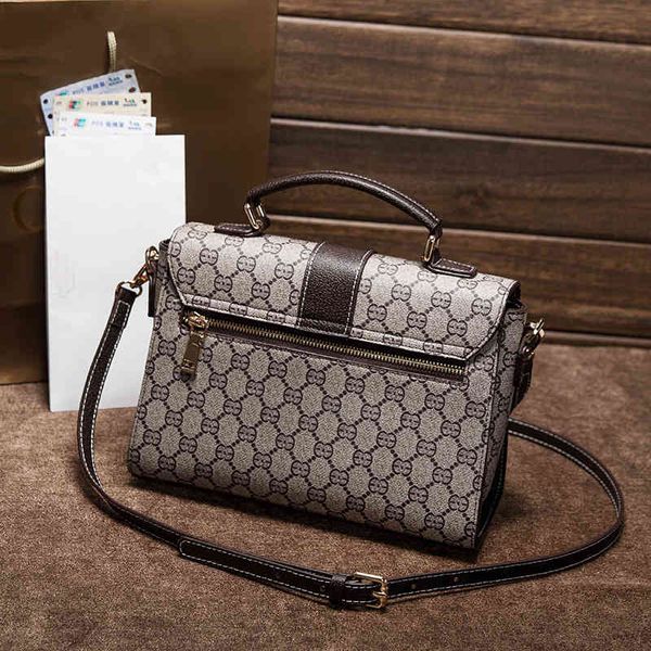 purses new print contrast handbag women's bag versatile temperament one shoulder messenger small square bag
purses new print contrast handbag women's bag versatile temperament one shoulder messenger small square bag