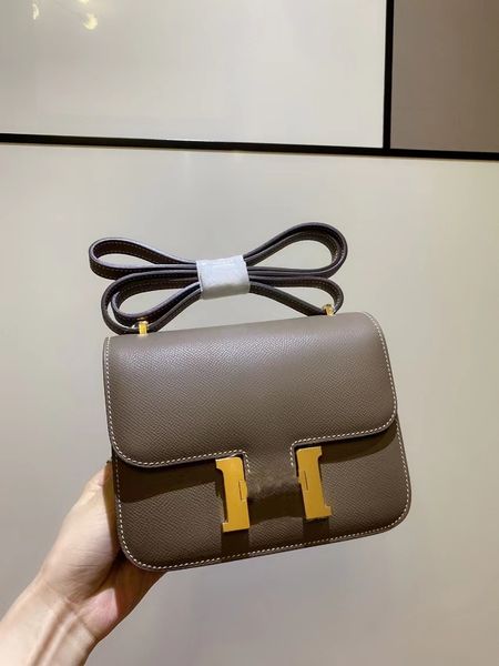 designer women's bag h home classic pure handmade leather fashion shoulder bags trend versatile flight attendant 19 cm evening handbag
designer women's bag h home classic pure handmade leather fashion shoulder bags trend versatile flight attendant 19 cm evening handbag