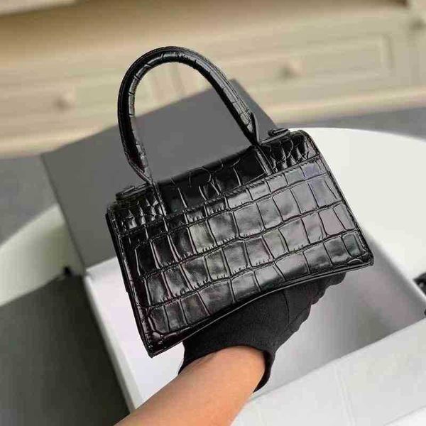 balencaigass hourglass handbags advanced crocodile bag 9a new net red same leather handbag b-shaped single shoulder messenger bag zly
balencaigass hourglass handbags advanced crocodile bag 9a new net red same leather handbag b-shaped single shoulder messenger bag zly