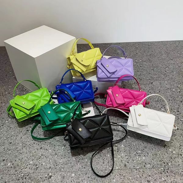 fashion crossbody shoulder bag chain decoration color contrast design women handbag
fashion crossbody shoulder bag chain decoration color contrast design women handbag