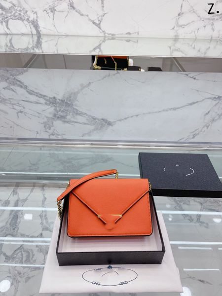 simple classic shoulder adjustable cross-body bag 5a high-end quality designer luxury underarm banquet change card bag
simple classic shoulder adjustable cross-body bag 5a high-end quality designer luxury underarm banquet change card bag